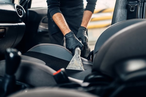 Auto schoonmaken