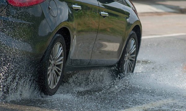 Veilig rijden bij regenachtig weer